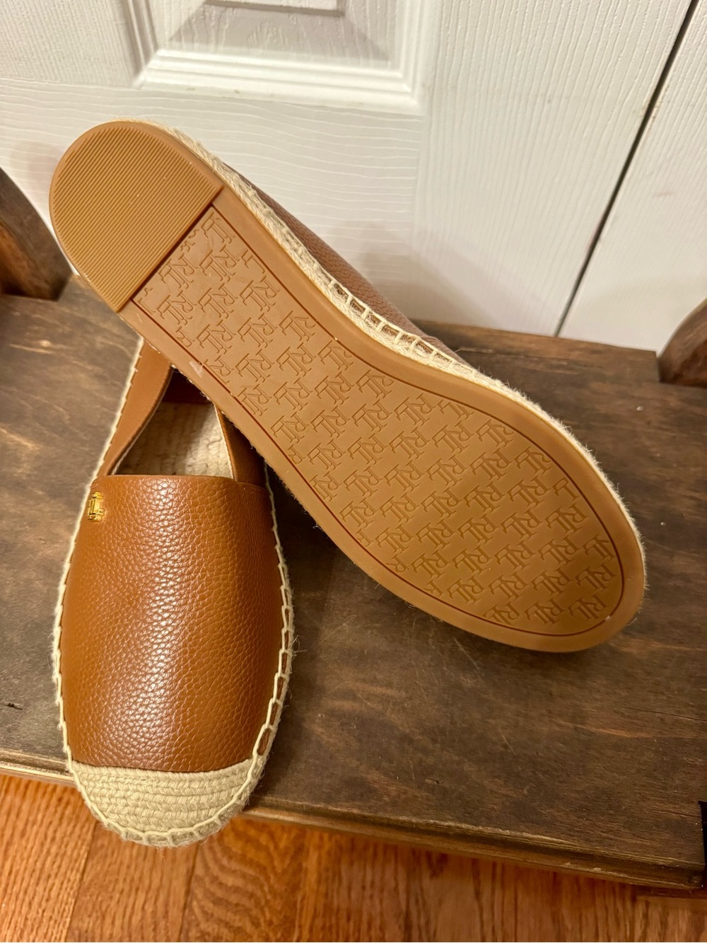 NWOT- Lauren Ralph Lauren Cameryn Leather Espadrilles - Picture 5 of 6